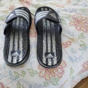 Men's Adidas Size 9 Slides